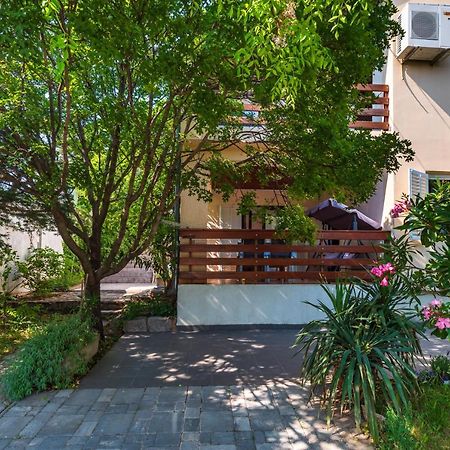 Vacation House Anna Karlobag Esterno foto