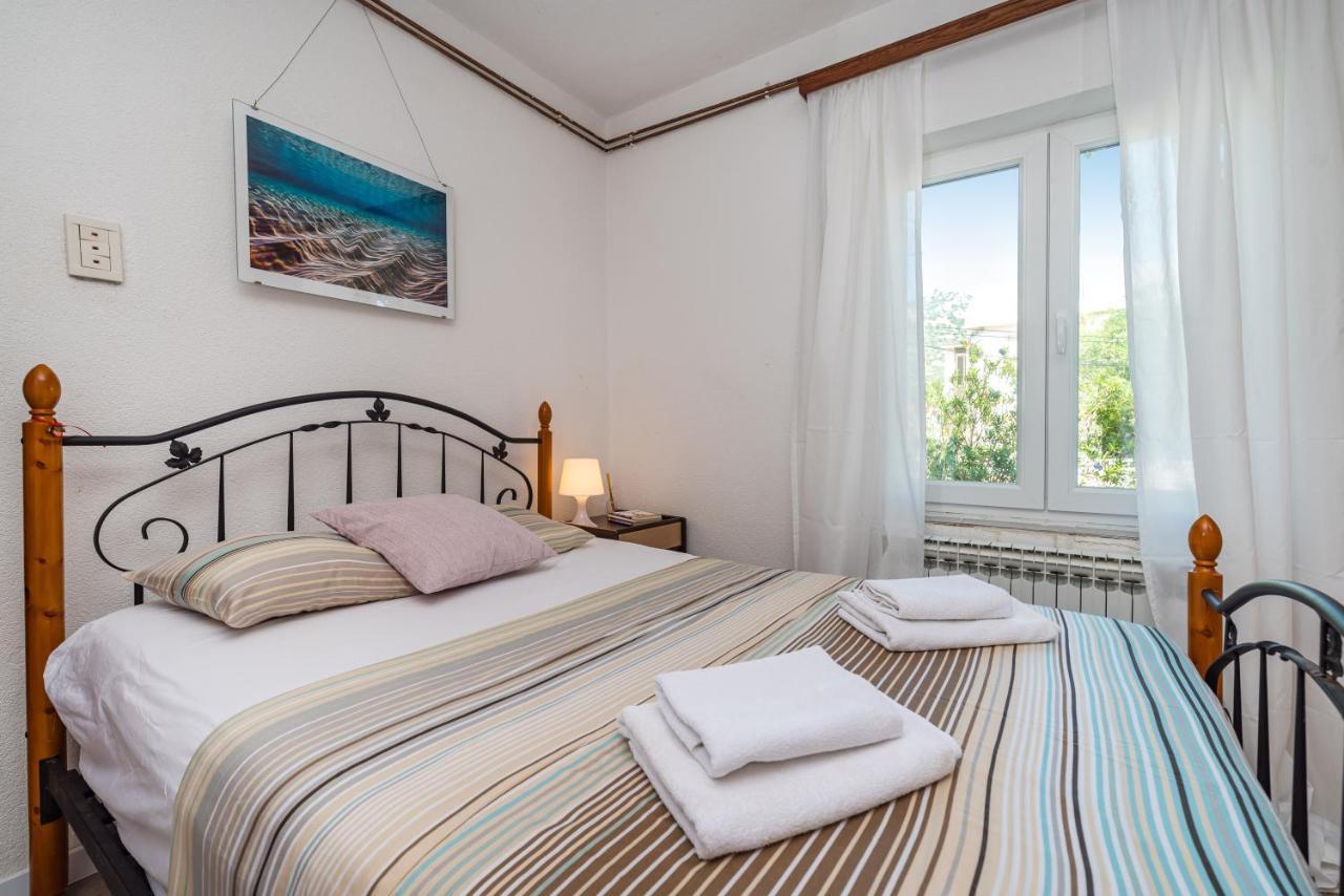 Vacation House Anna Karlobag Esterno foto
