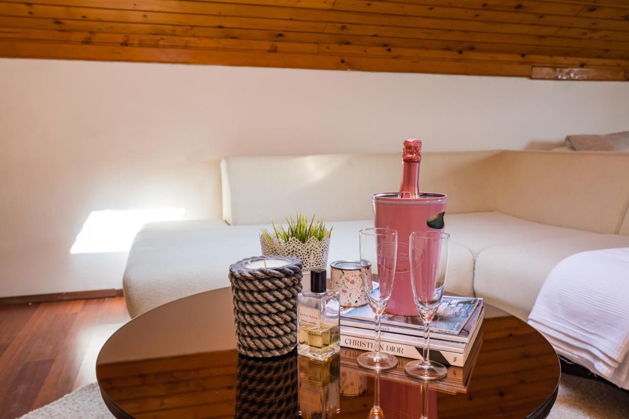 Vacation House Anna Karlobag Esterno foto