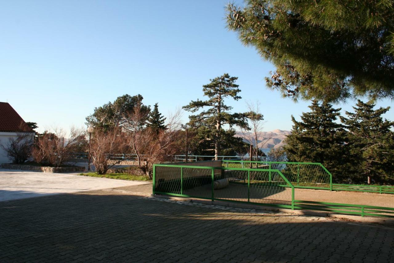Vacation House Anna Karlobag Esterno foto