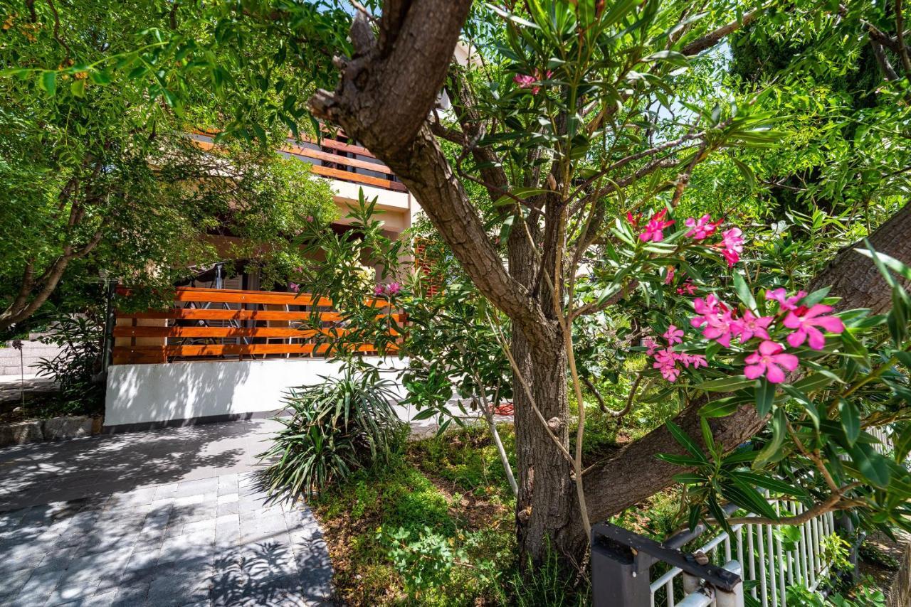 Vacation House Anna Karlobag Esterno foto